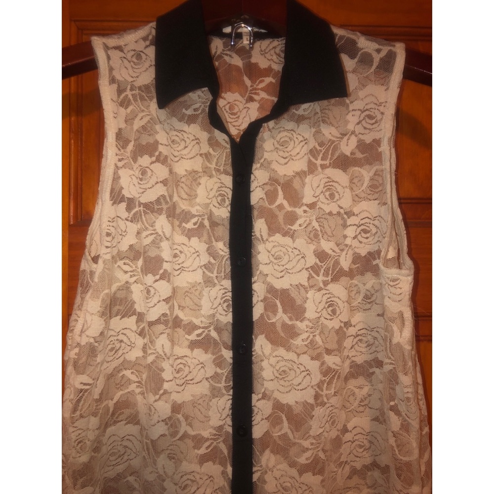 See through button down collared top - Picture 3 of 5
